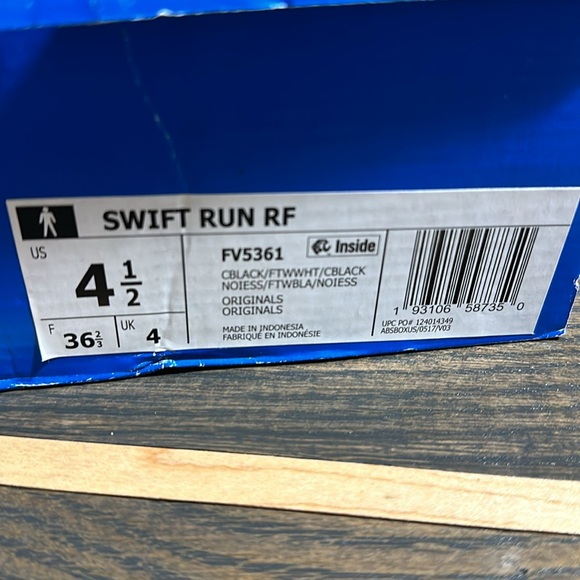 Adidas Men’s/Kids 4.5 Swift Run RF - Picture 5 of 5